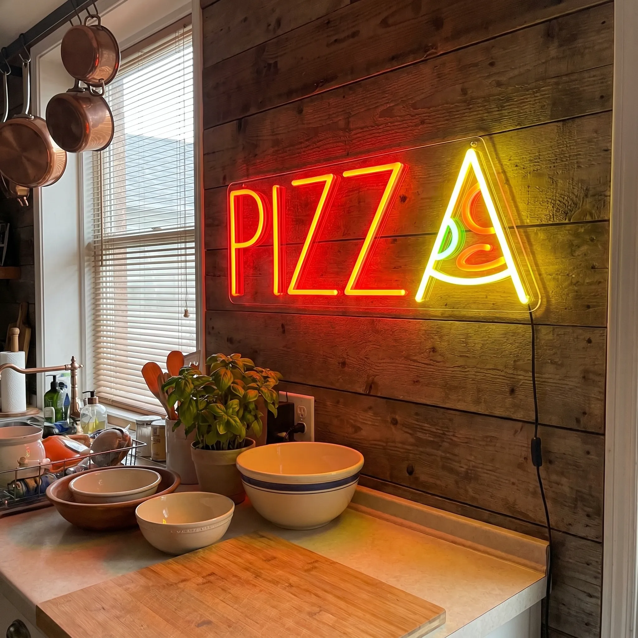 Pizza LED Neon Sign Detail View - 2